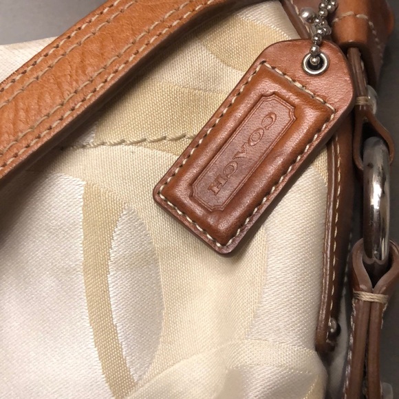 COACH Y2K Cream colored shoulder bag w/leather handle - Picture 3 of 9